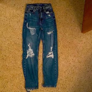 Arizona ripped Junior jeans.